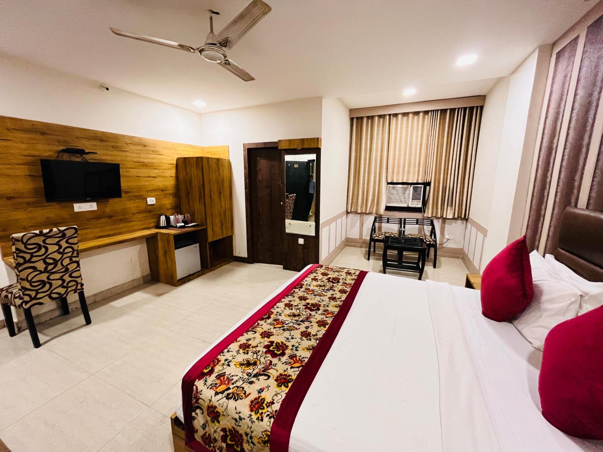 Ashoka Hotel Karol Bagh Delhi Ню Делхи Екстериор снимка